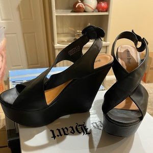 Super cute platform sandals